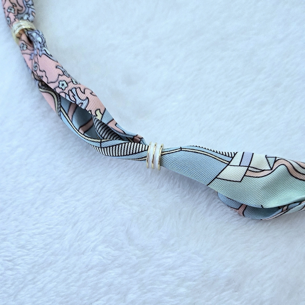 Gemelli👭 Scarf Necklace with Scalloped Gold Heart💛 Pendant - NWT - Picture 10 of 16
